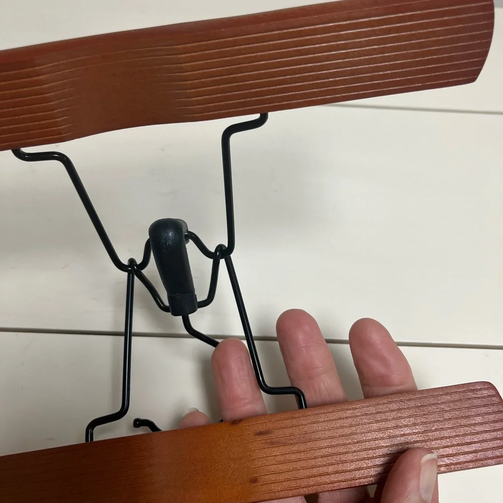 🌺Can Brahe Wooden clamp Hangers